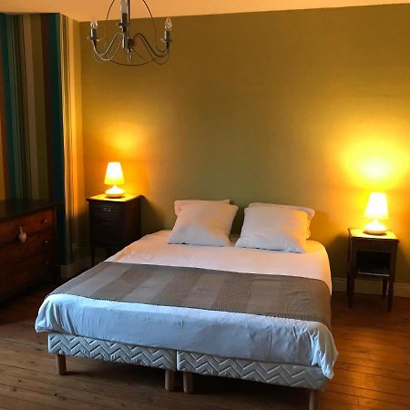 Bed and Breakfast Un Jardin Dans La Ville Шалон-ан-Шампань Экстерьер фото
